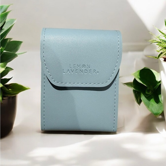 New Lemon Lavender file it away nail care kit in the color blue - Picture 1 of 2